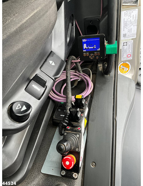 Hook lift truck MAN TGS 35.500 8x4 Euro 6 VDL 25 Ton haakarmsysteem: picture 8 Hook lift truck MAN TGS 35.500 8x4 Euro 6 VDL 25 Ton haakarmsysteem: picture 8