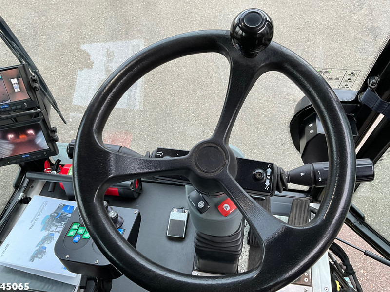 Road sweeper Mathieu MC 210 Azura Flex Euro 6 Just 8.800 km!: picture 17 Road sweeper Mathieu MC 210 Azura Flex Euro 6 Just 8.800 km!: picture 17