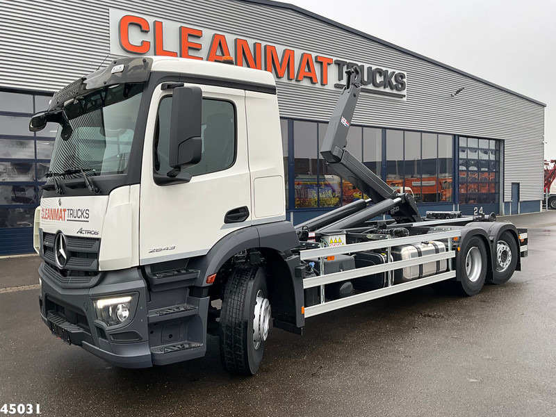 Mercedes-Benz Actros 2643 VDL 21 Ton haakarmsysteem - Hook lift truck: picture 1 Mercedes-Benz Actros 2643 VDL 21 Ton haakarmsysteem - Hook lift truck: picture 1