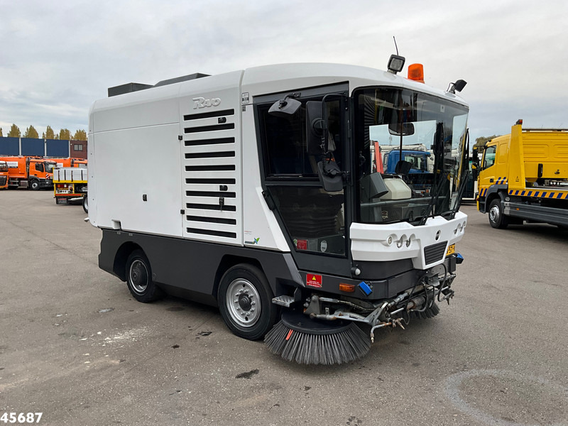 Ravo 530 - Road sweeper: picture 3 Ravo 530 - Road sweeper: picture 3