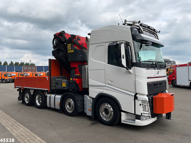 Volvo FH 540 8x2 Euro 6 Palfinger 92 Tonmeter laadkraan + Fly-jib Just 81.817 Km! - Crane truck: picture 5 Volvo FH 540 8x2 Euro 6 Palfinger 92 Tonmeter laadkraan + Fly-jib Just 81.817 Km! - Crane truck: picture 5