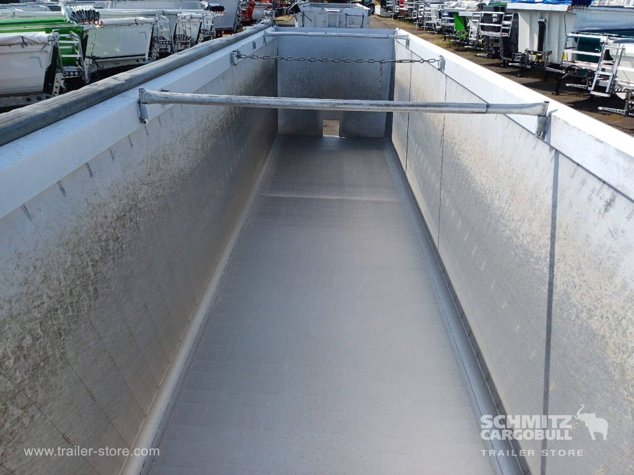 SCHMITZ Auflieger Kipper Alukastenmulde 52m³ - Tipper semi-trailer: picture 5 SCHMITZ Auflieger Kipper Alukastenmulde 52m³ - Tipper semi-trailer: picture 5