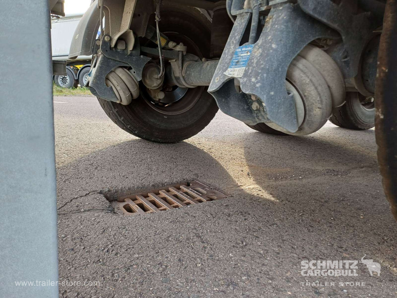 SCHMITZ Auflieger Kipper Stahlrundmulde 28m³ - Tipper semi-trailer: picture 3 SCHMITZ Auflieger Kipper Stahlrundmulde 28m³ - Tipper semi-trailer: picture 3