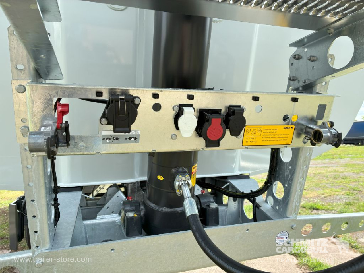 SCHMITZ Auflieger Kipper Stahlrundmulde 29m³ - Tipper semi-trailer: picture 5 SCHMITZ Auflieger Kipper Stahlrundmulde 29m³ - Tipper semi-trailer: picture 5