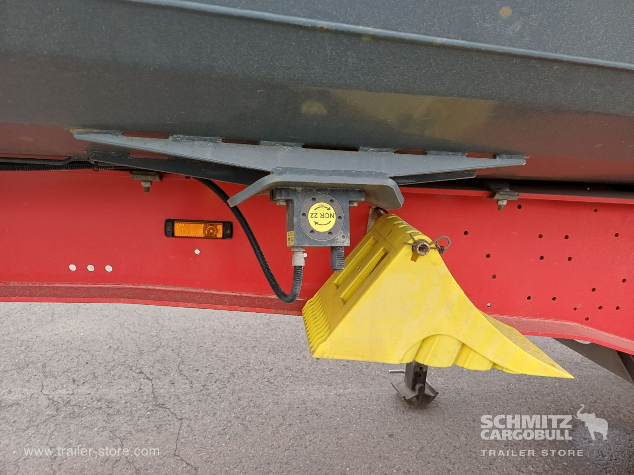 SCHMITZ Auflieger Kipper Stahlrundmulde 51m³ - Tipper semi-trailer: picture 4 SCHMITZ Auflieger Kipper Stahlrundmulde 51m³ - Tipper semi-trailer: picture 4