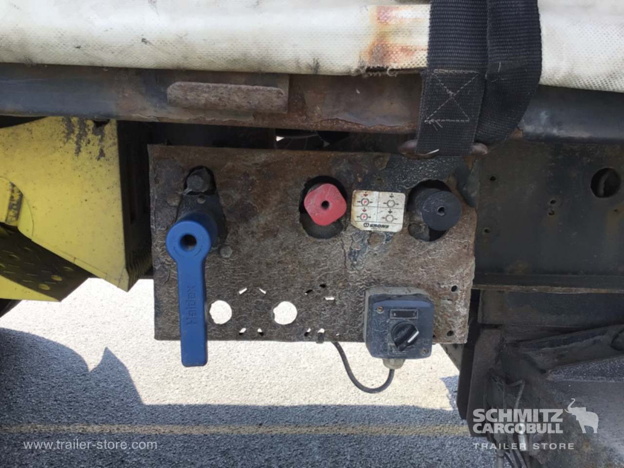 KRONE Platform Standard - Dropside/ Flatbed semi-trailer: picture 2 KRONE Platform Standard - Dropside/ Flatbed semi-trailer: picture 2