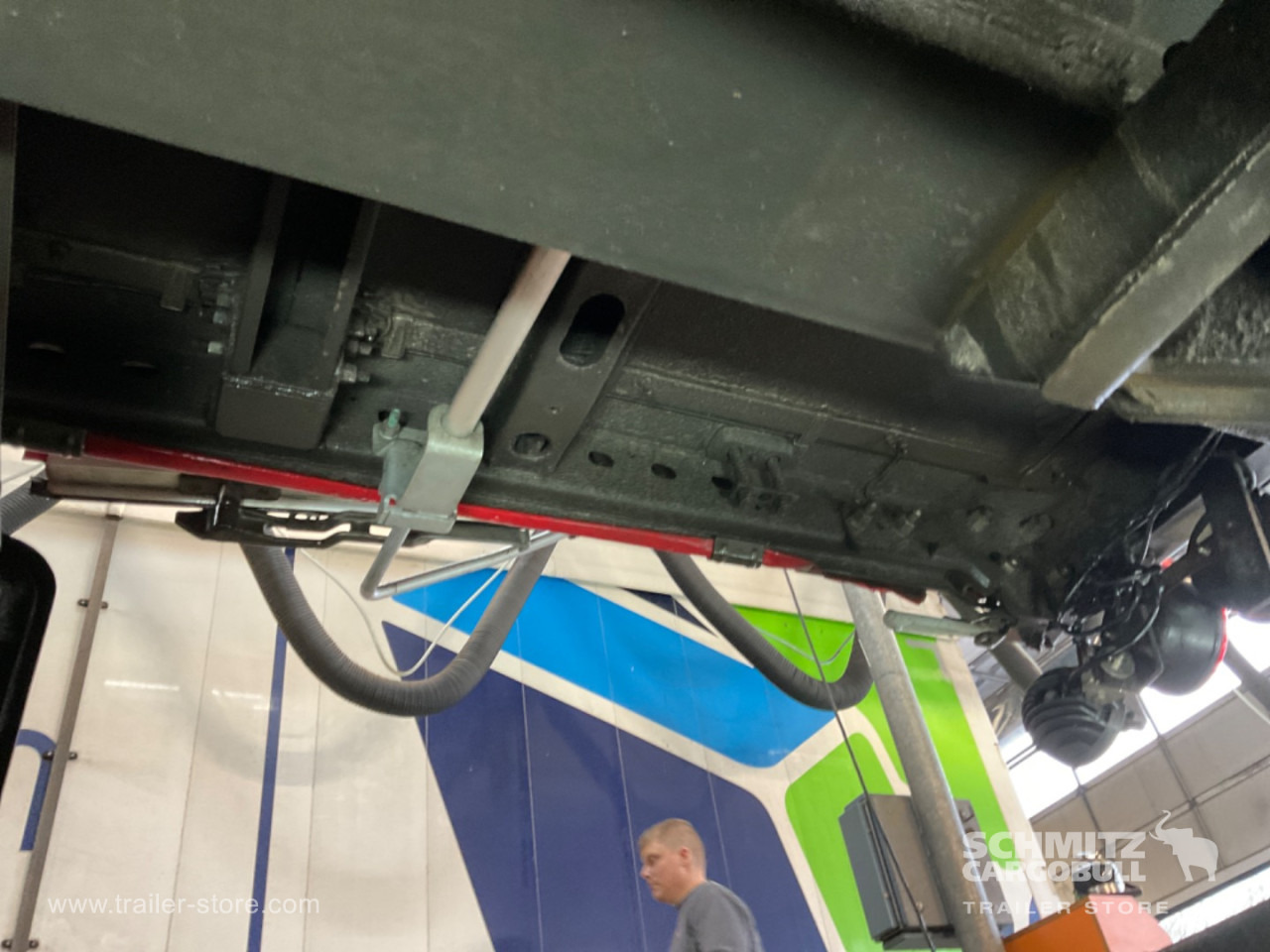 Curtainsider semi-trailer SCHMITZ Curtainsider Standard Forklift holder: picture 7