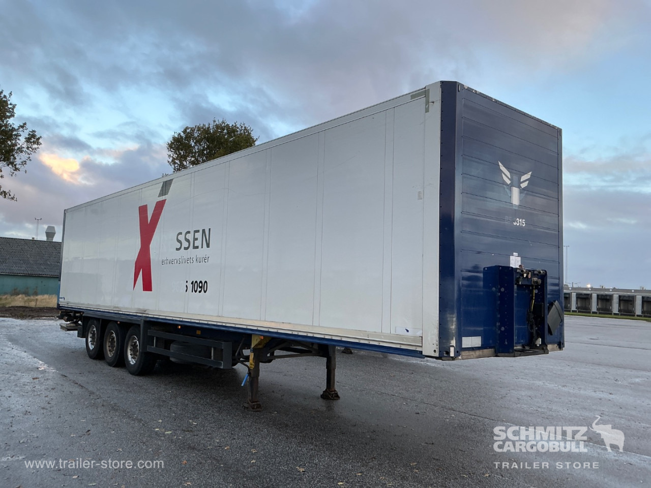 SCHMITZ Dryfreight Standard Taillift - Closed box semi-trailer: picture 1 SCHMITZ Dryfreight Standard Taillift - Closed box semi-trailer: picture 1