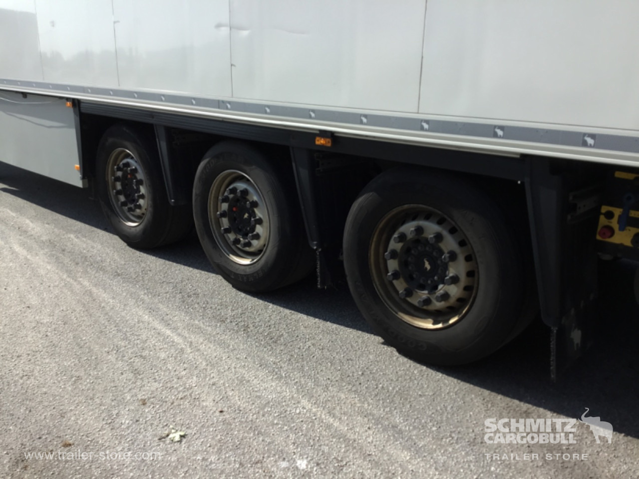 SCHMITZ Reefer Meat hanging system - Isothermal semi-trailer: picture 5 SCHMITZ Reefer Meat hanging system - Isothermal semi-trailer: picture 5