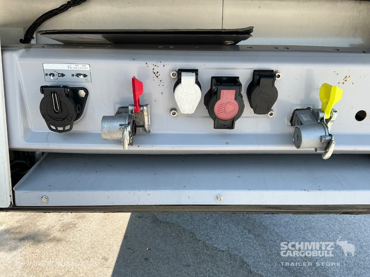 SCHMITZ Reefer Multitemp Double deck - Isothermal semi-trailer: picture 4 SCHMITZ Reefer Multitemp Double deck - Isothermal semi-trailer: picture 4