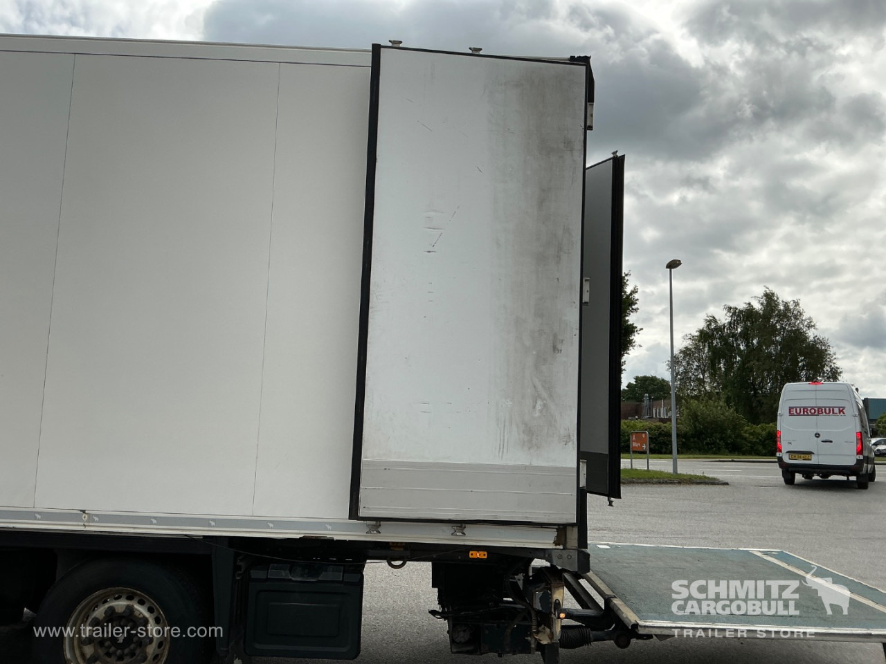 Isothermal semi-trailer SCHMITZ Reefer Multitemp Double deck Taillift: picture 14