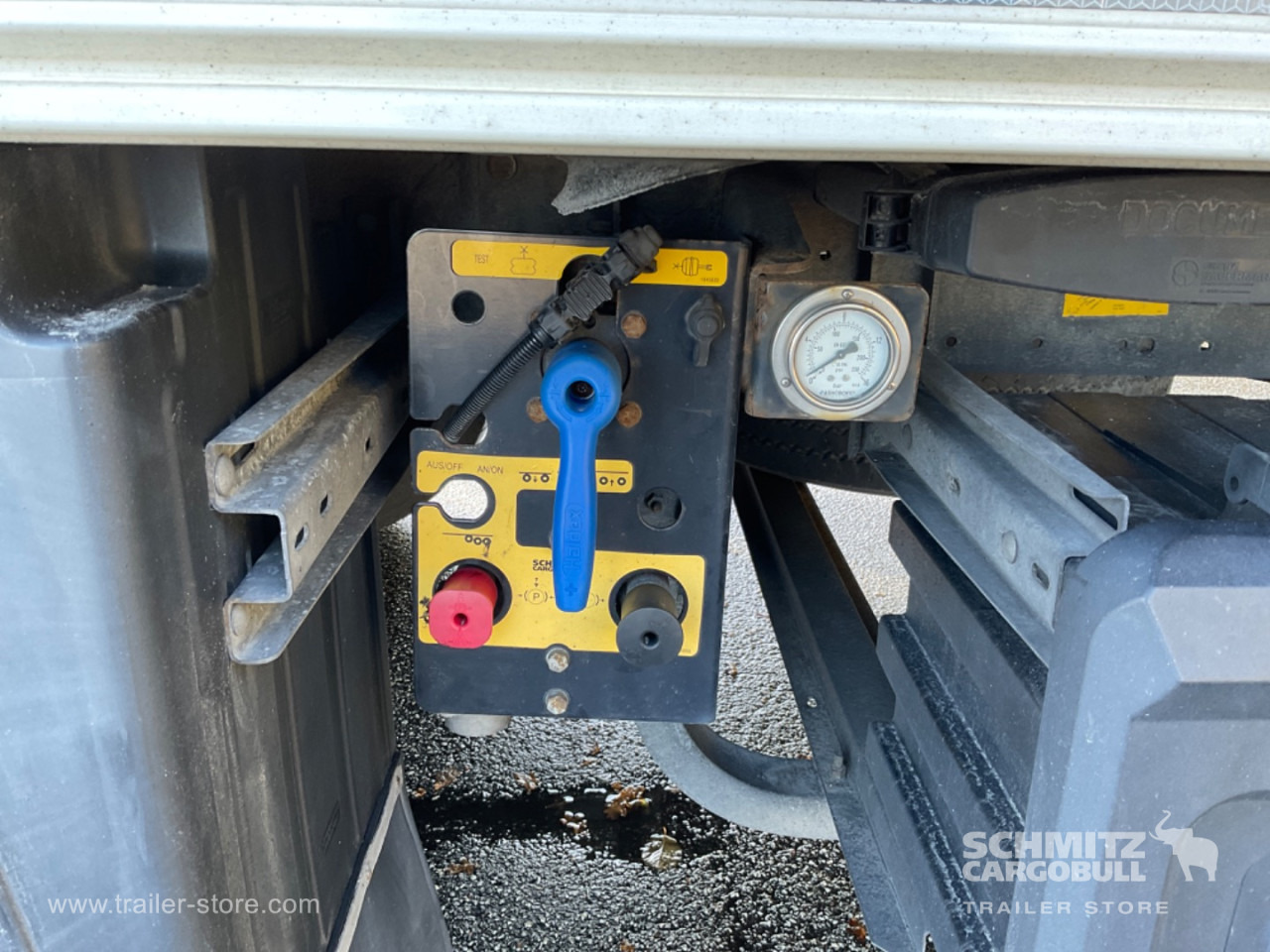 SCHMITZ Reefer Standard Double deck - Isothermal semi-trailer: picture 3 SCHMITZ Reefer Standard Double deck - Isothermal semi-trailer: picture 3