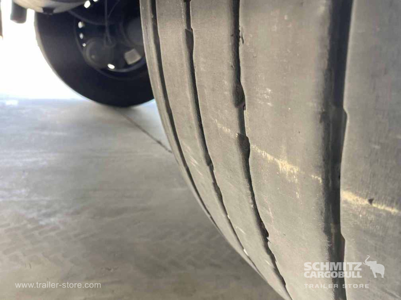 SCHMITZ Semiremolque Frigo Standard - Isothermal semi-trailer: picture 2 SCHMITZ Semiremolque Frigo Standard - Isothermal semi-trailer: picture 2