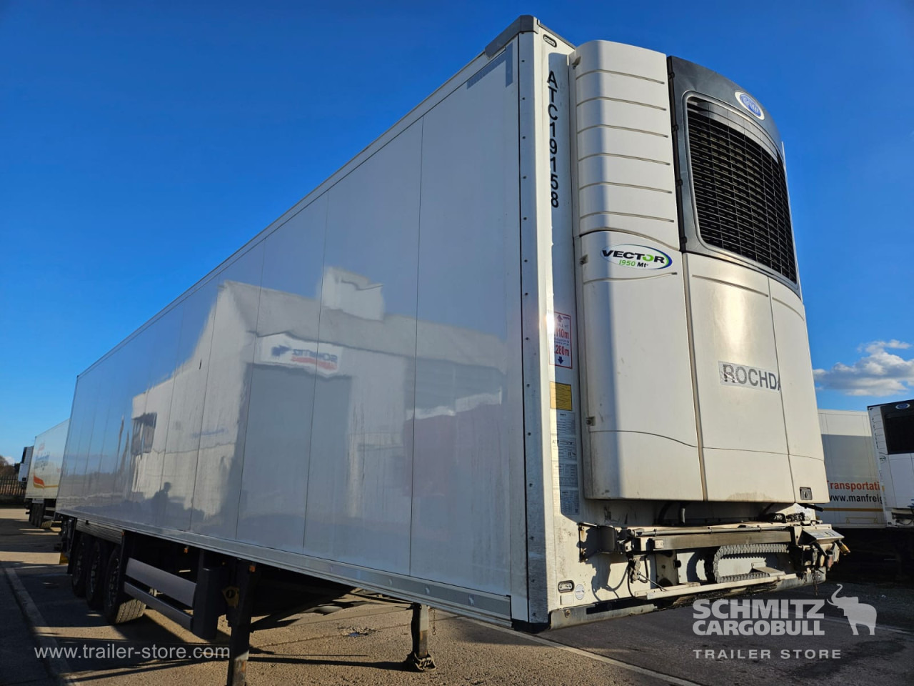SCHMITZ Reefer Multitemp Taillift - Isothermal semi-trailer: picture 1 SCHMITZ Reefer Multitemp Taillift - Isothermal semi-trailer: picture 1