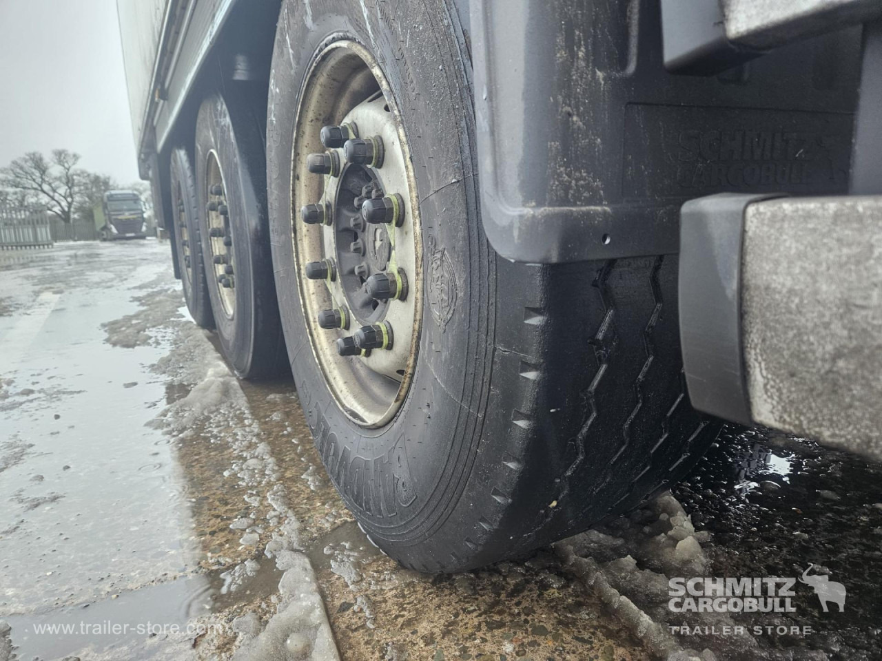 SCHMITZ Reefer Multitemp - Isothermal semi-trailer: picture 4 SCHMITZ Reefer Multitemp - Isothermal semi-trailer: picture 4