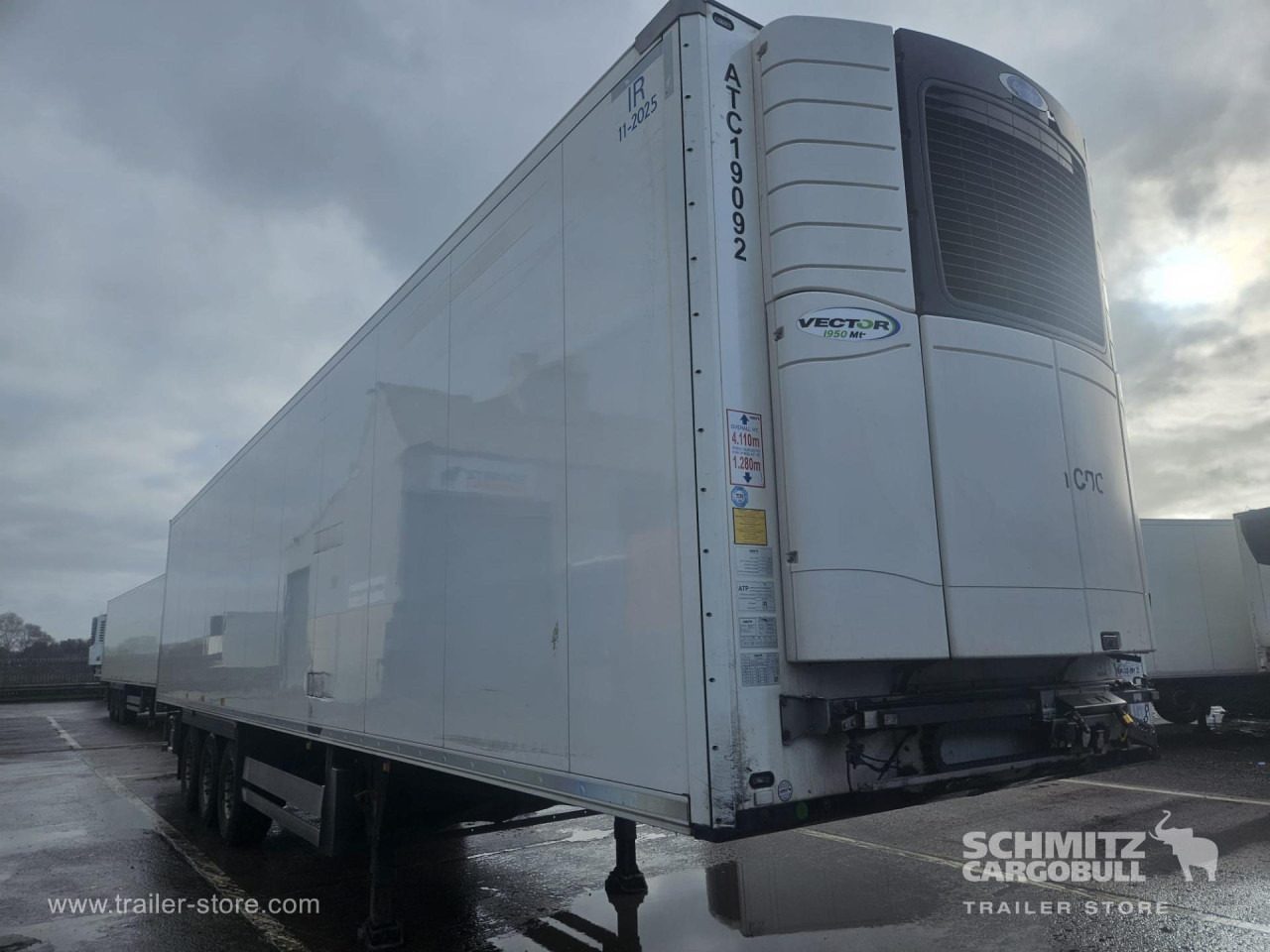 SCHMITZ Reefer Multitemp - Isothermal semi-trailer: picture 1 SCHMITZ Reefer Multitemp - Isothermal semi-trailer: picture 1