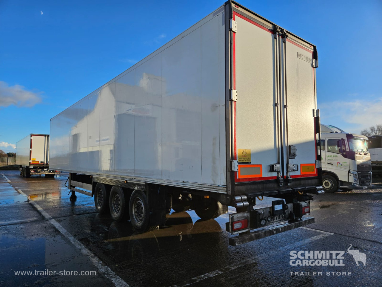 Isothermal semi-trailer SCHMITZ Reefer Multitemp: picture 8