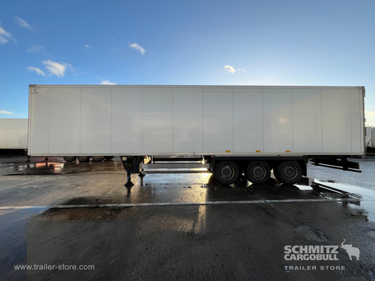 SCHMITZ Reefer Multitemp - Isothermal semi-trailer: picture 3 SCHMITZ Reefer Multitemp - Isothermal semi-trailer: picture 3