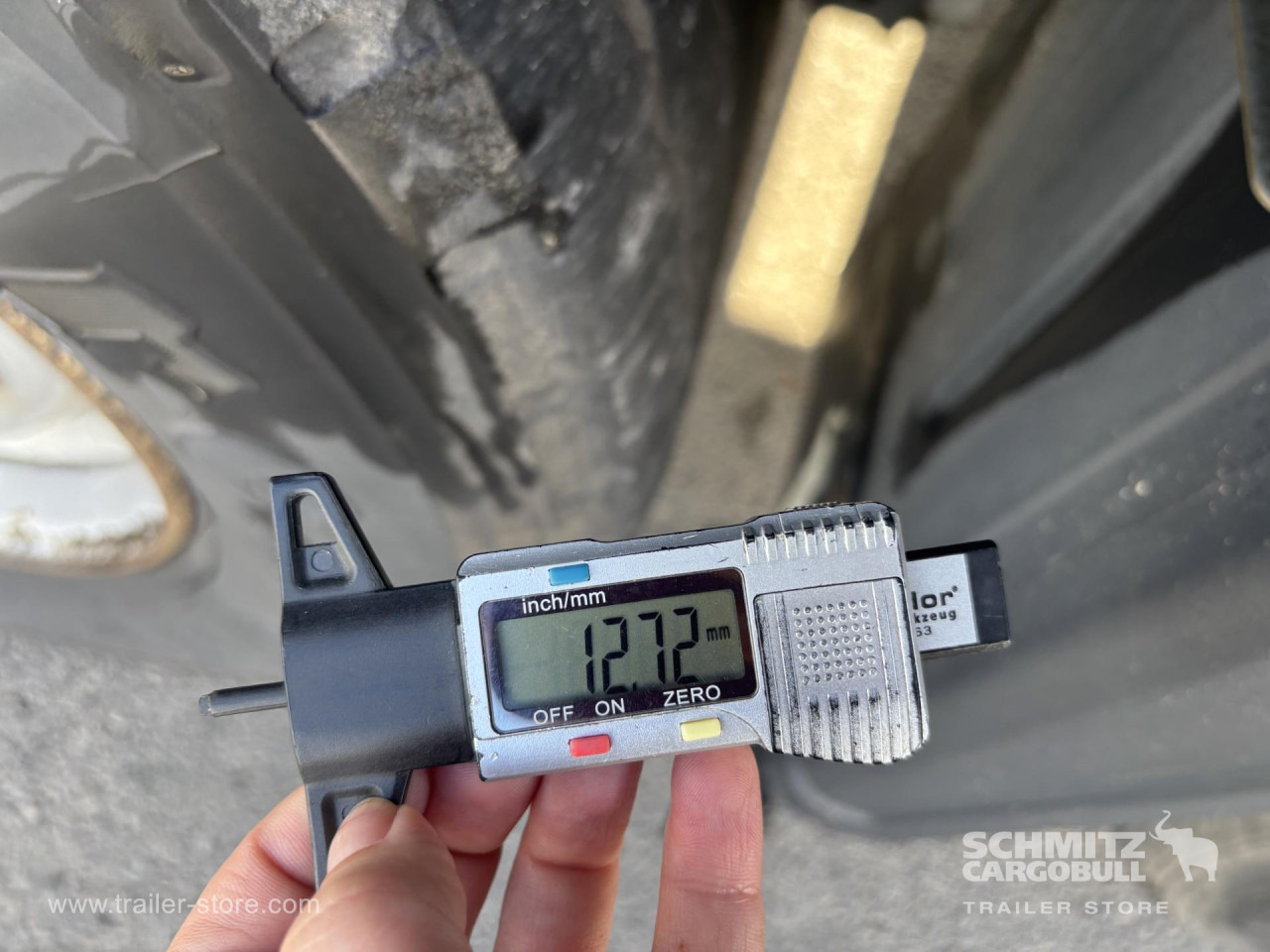 SCHMITZ Curtainsider Standard - Curtainsider semi-trailer: picture 5 SCHMITZ Curtainsider Standard - Curtainsider semi-trailer: picture 5