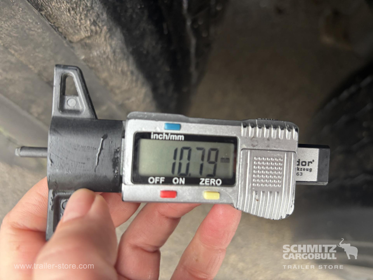 SCHMITZ Curtainsider Standard - Curtainsider semi-trailer: picture 5 SCHMITZ Curtainsider Standard - Curtainsider semi-trailer: picture 5