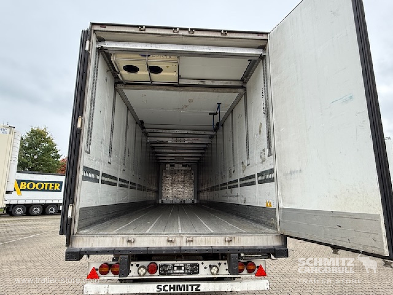 Isothermal semi-trailer SCHMITZ Oplegger Vries Multitemp Double deck: picture 9