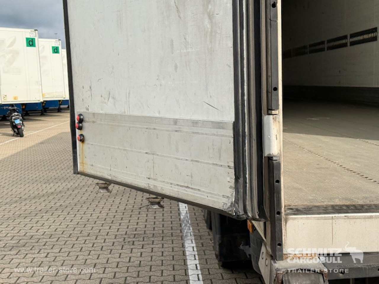 SCHMITZ Oplegger Vries Multitemp - Isothermal semi-trailer: picture 3 SCHMITZ Oplegger Vries Multitemp - Isothermal semi-trailer: picture 3