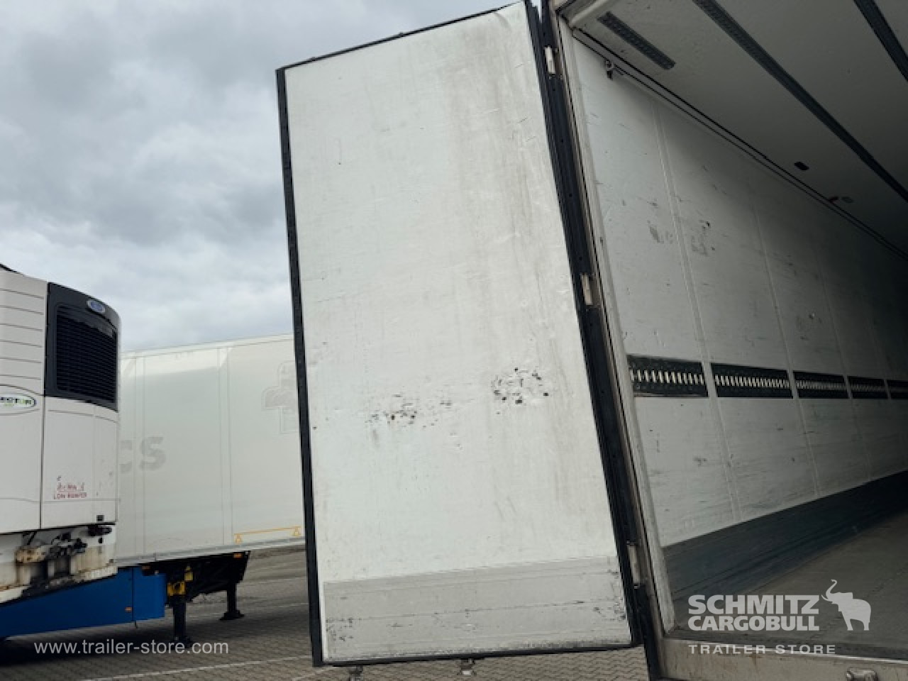 SCHMITZ Oplegger Vries Standard - Isothermal semi-trailer: picture 4 SCHMITZ Oplegger Vries Standard - Isothermal semi-trailer: picture 4