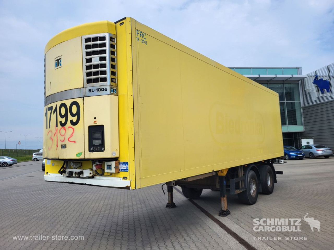 SCHMITZ Insulated/refrigerated box Taillift - Refrigerator semi-trailer: picture 1 SCHMITZ Insulated/refrigerated box Taillift - Refrigerator semi-trailer: picture 1