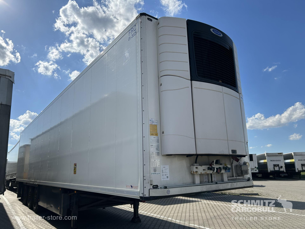 SCHMITZ Reefer flowertransport Double deck - Isothermal semi-trailer: picture 1 SCHMITZ Reefer flowertransport Double deck - Isothermal semi-trailer: picture 1