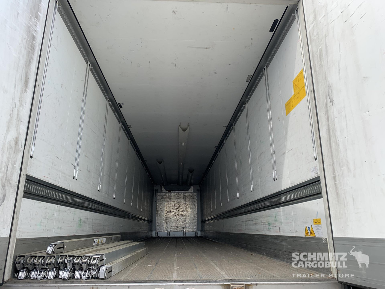 SCHMITZ Reefer flowertransport Double deck - Isothermal semi-trailer: picture 5 SCHMITZ Reefer flowertransport Double deck - Isothermal semi-trailer: picture 5