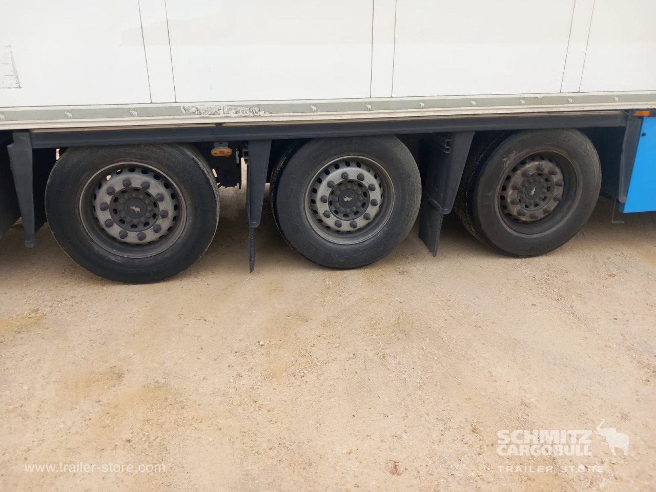 SCHMITZ Reefer Standard - Isothermal semi-trailer: picture 2 SCHMITZ Reefer Standard - Isothermal semi-trailer: picture 2