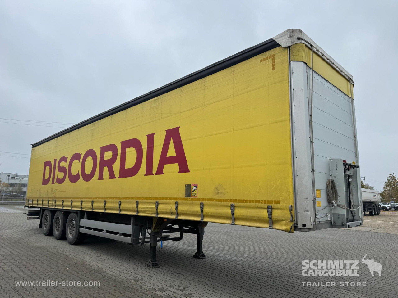 SCHMITZ Curtainsider Standard - Curtainsider semi-trailer: picture 4 SCHMITZ Curtainsider Standard - Curtainsider semi-trailer: picture 4