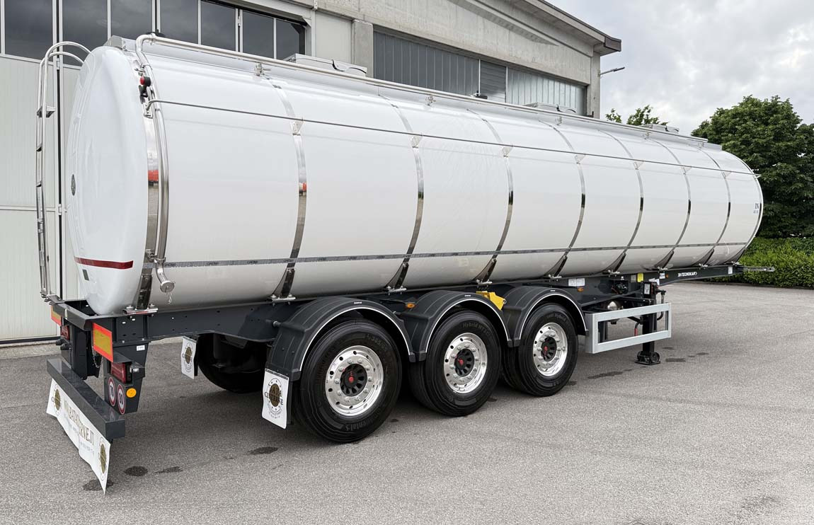 BATA CISTERNA IN PRONTA CONSEGA-NEW FOOD TANK READY FOR DELIVERY - Tank semi-trailer: picture 4 BATA CISTERNA IN PRONTA CONSEGA-NEW FOOD TANK READY FOR DELIVERY - Tank semi-trailer: picture 4