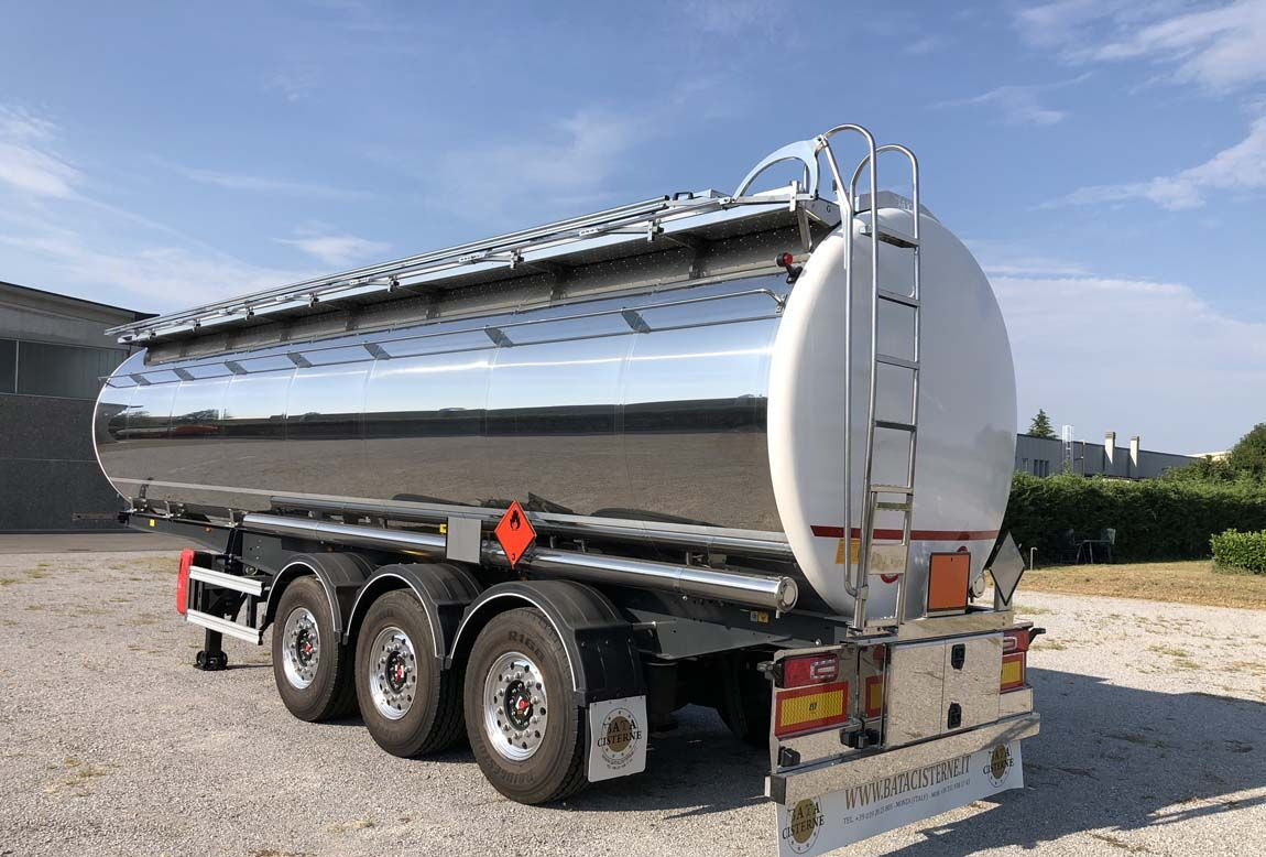 Bata CISTERNA MODELLO CHIMICA L4BH 33.000LT NUOVA - Tank semi-trailer: picture 2 Bata CISTERNA MODELLO CHIMICA L4BH 33.000LT NUOVA - Tank semi-trailer: picture 2