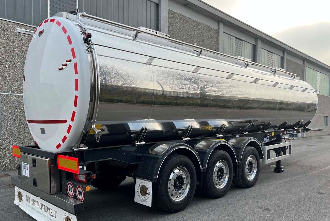 Bata CISTERNA MODELLO INOX STANDARD NUOVA - Tank semi-trailer: picture 3 Bata CISTERNA MODELLO INOX STANDARD NUOVA - Tank semi-trailer: picture 3