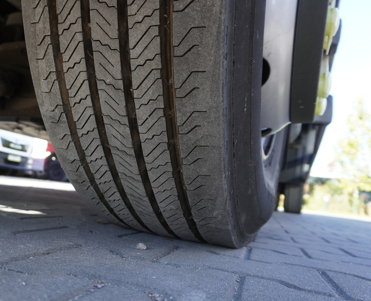 Box truck IVECO Eurocargo 160E21 / Only 11 thousand km!!! / Box 18 EPAL: picture 9 Box truck IVECO Eurocargo 160E21 / Only 11 thousand km!!! / Box 18 EPAL: picture 9