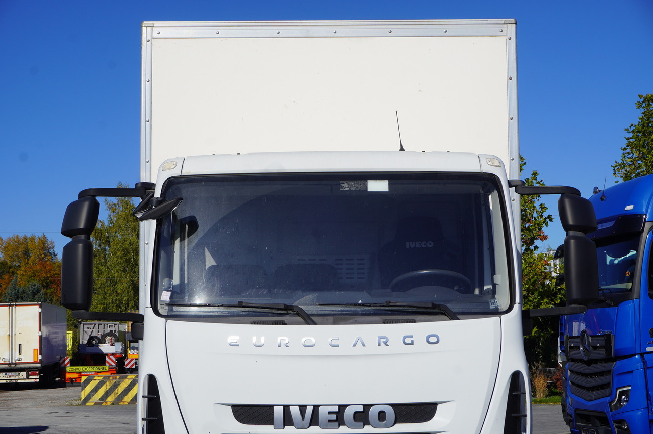 Box truck IVECO Eurocargo 160E21 / Only 11 thousand km!!! / Box 18 EPAL: picture 8 Box truck IVECO Eurocargo 160E21 / Only 11 thousand km!!! / Box 18 EPAL: picture 8