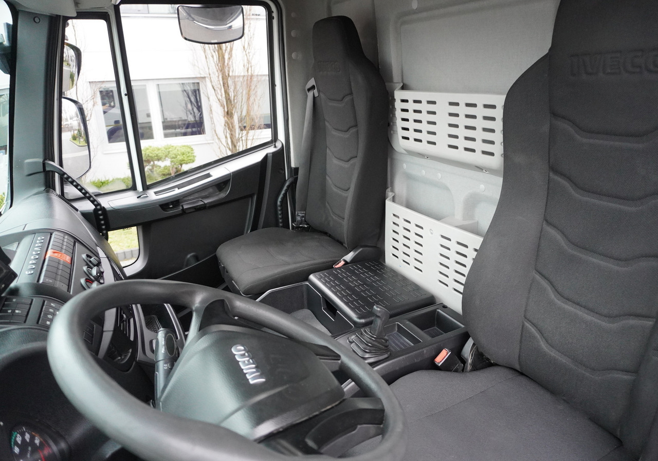 Refrigerator truck IVECO Eurocargo 190-280L E6 / 19t / 19 euro pallets / Bitemperature: picture 8