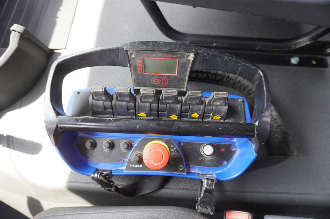 Crane truck IVECO STRALIS 310 E6 / FASSI F110B / 630 MTH! / 4 t lift cap. / 19 t: picture 15