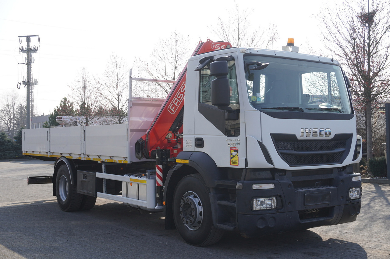 Dropside/ Flatbed truck, Crane truck IVECO STRALIS 310 E6 / HDS FASSI 155 6.2 T / 250 thousand km: picture 13