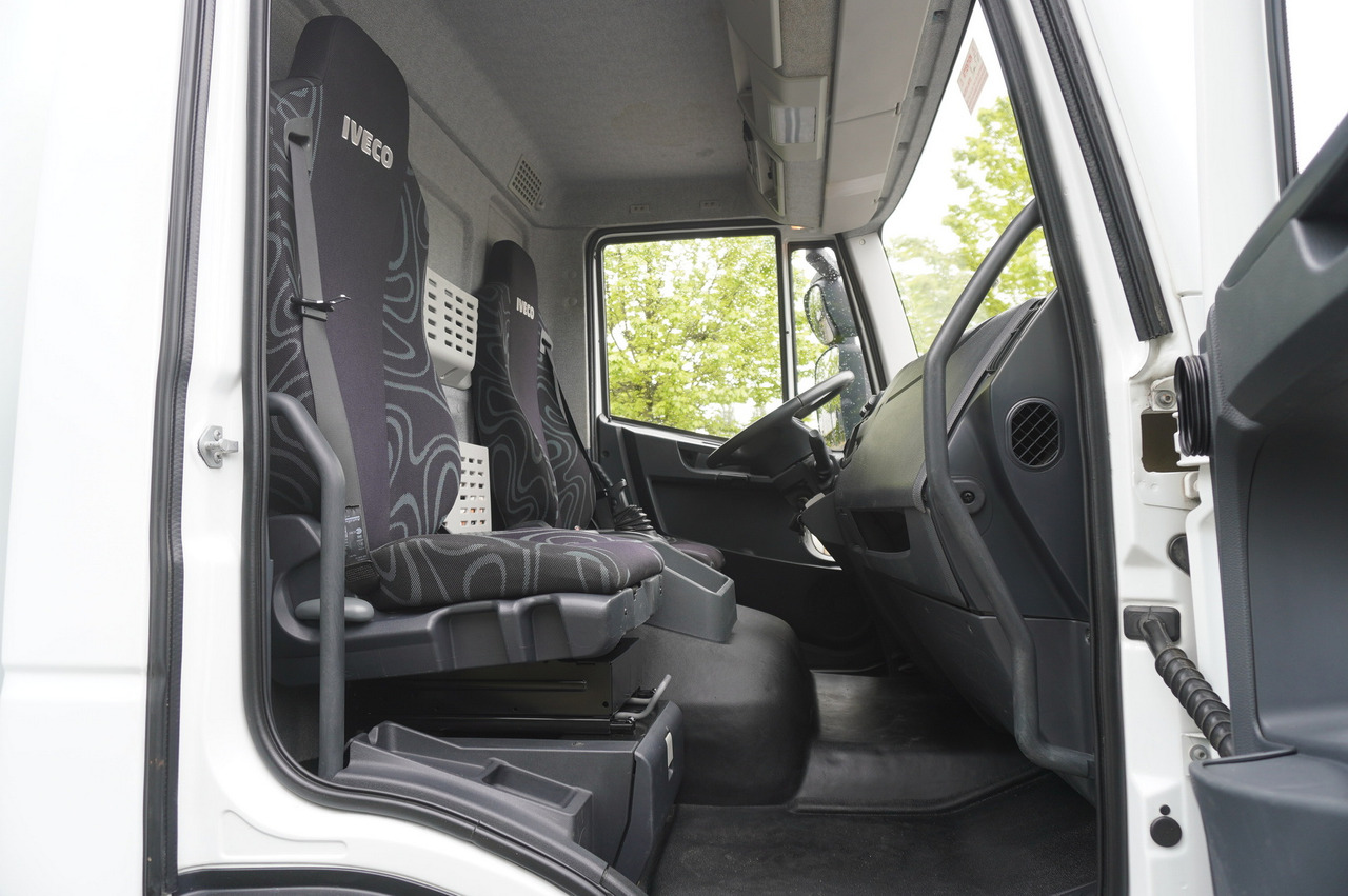 Tow truck Iveco Eurocargo 150 E25 / 90 tho. km !!! / Tow truck: picture 30