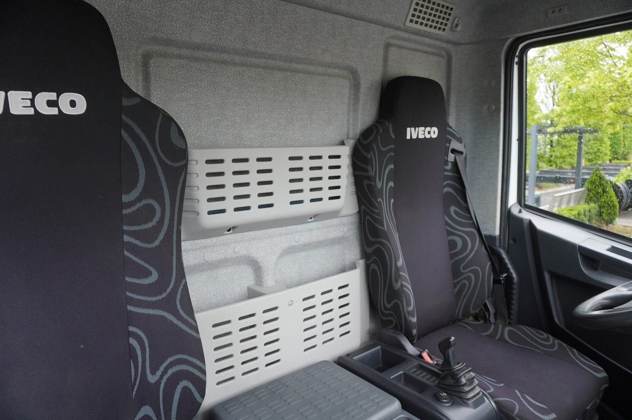Tow truck Iveco Eurocargo 150 E25 / 90 tho. km !!! / Tow truck: picture 29