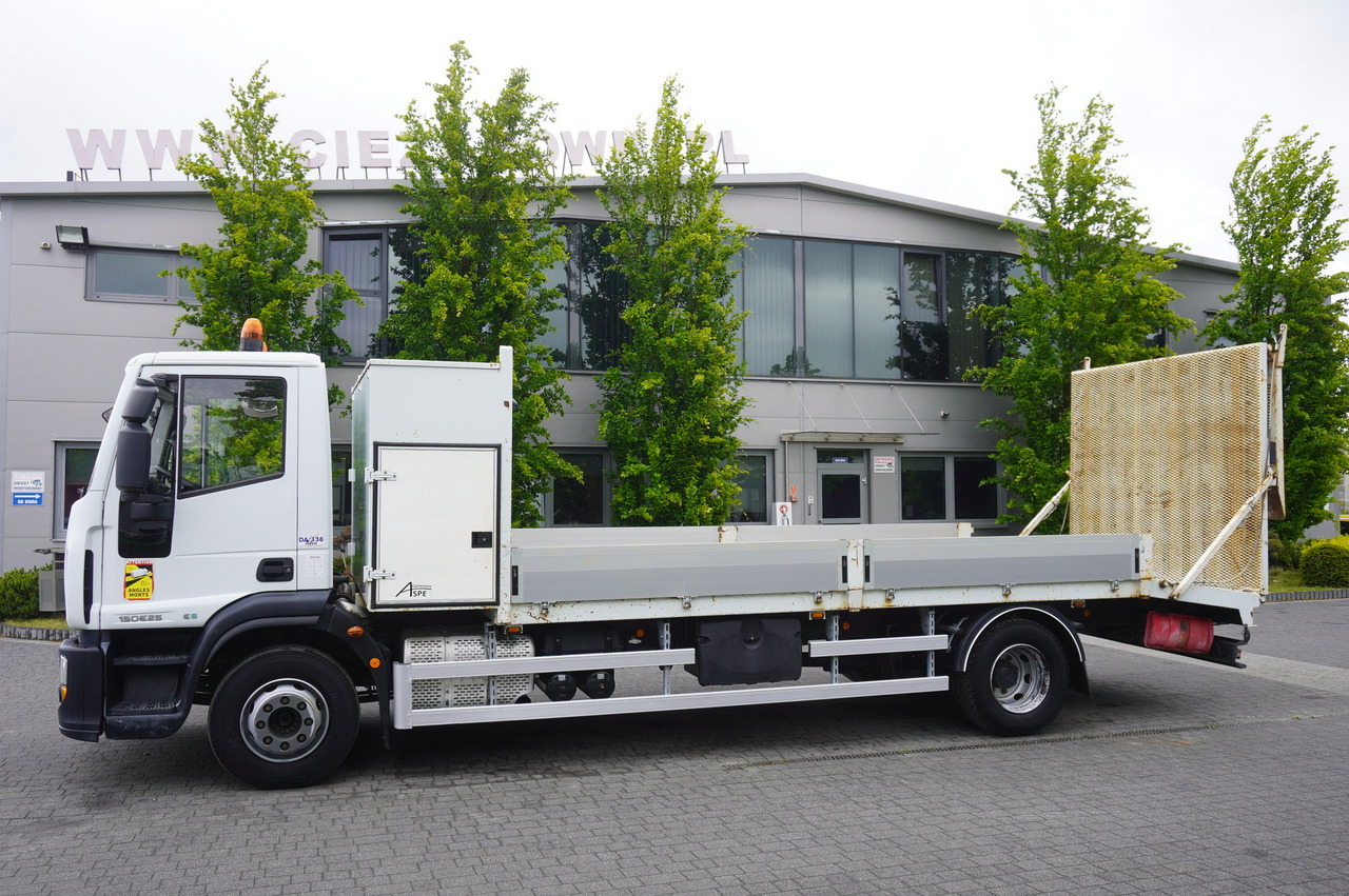 Tow truck Iveco Eurocargo 150 E25 / 90 tho. km !!! / Tow truck: picture 11