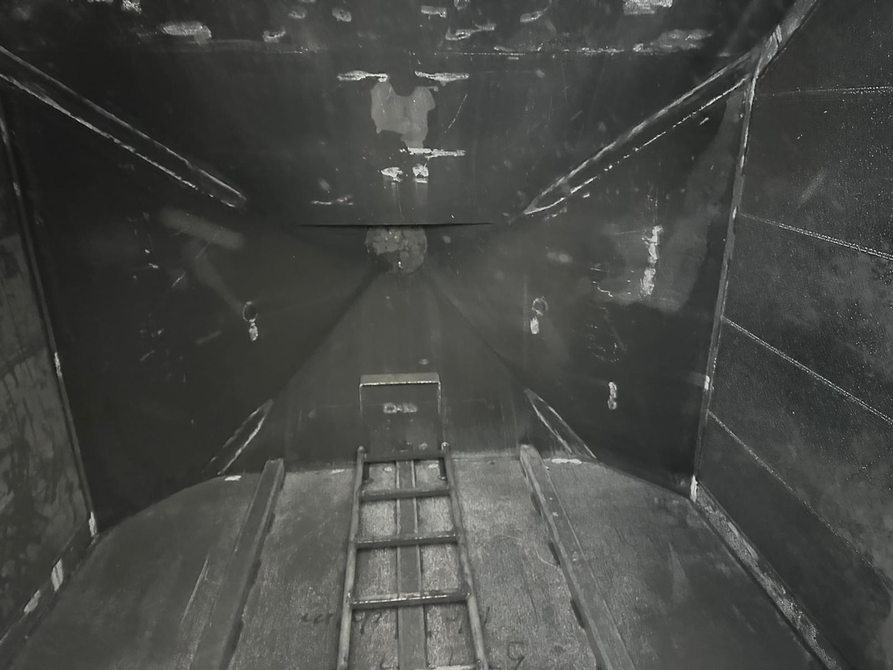 Tipper semi-trailer KEMPF SKM AK unloader 4 chambers with lower chute / capacity 65 m3 / 12 pieces: picture 10