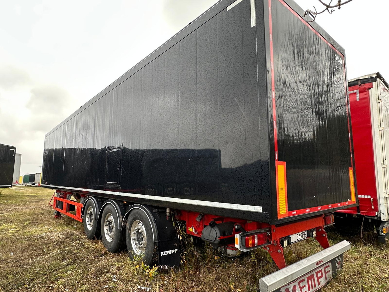 Tipper semi-trailer KEMPF SKM AK unloader 4 chambers with lower chute / capacity 65 m3 / 12 pieces: picture 6