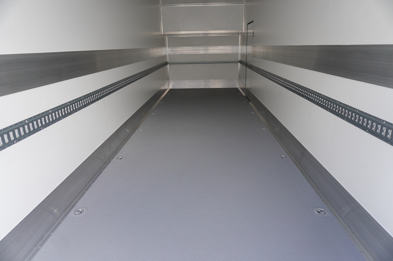 New Isothermal truck MAN New TGX 26.400 / NEW IGLOOCAR refrigerator 20 pallets / 6×2 / 2024 / 2 units: picture 11