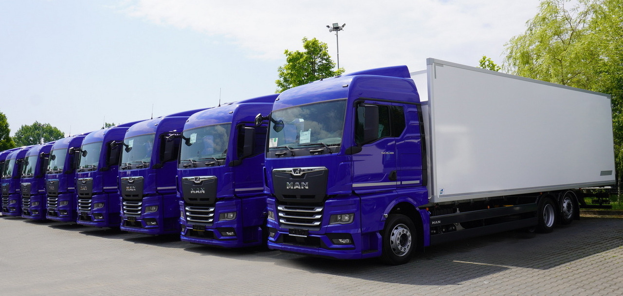 New Isothermal truck MAN New TGX 26.400 / NEW IGLOOCAR refrigerator 20 pallets / 6×2 / 2024 / 2 units: picture 12