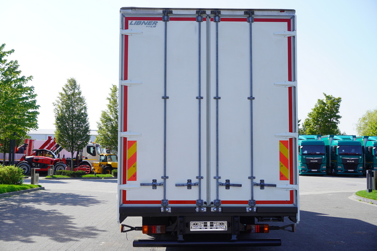 MAN TGL 12.190 / Curtainsider 19 EPAL / Sleeper cab - Curtainsider truck: picture 4 MAN TGL 12.190 / Curtainsider 19 EPAL / Sleeper cab - Curtainsider truck: picture 4