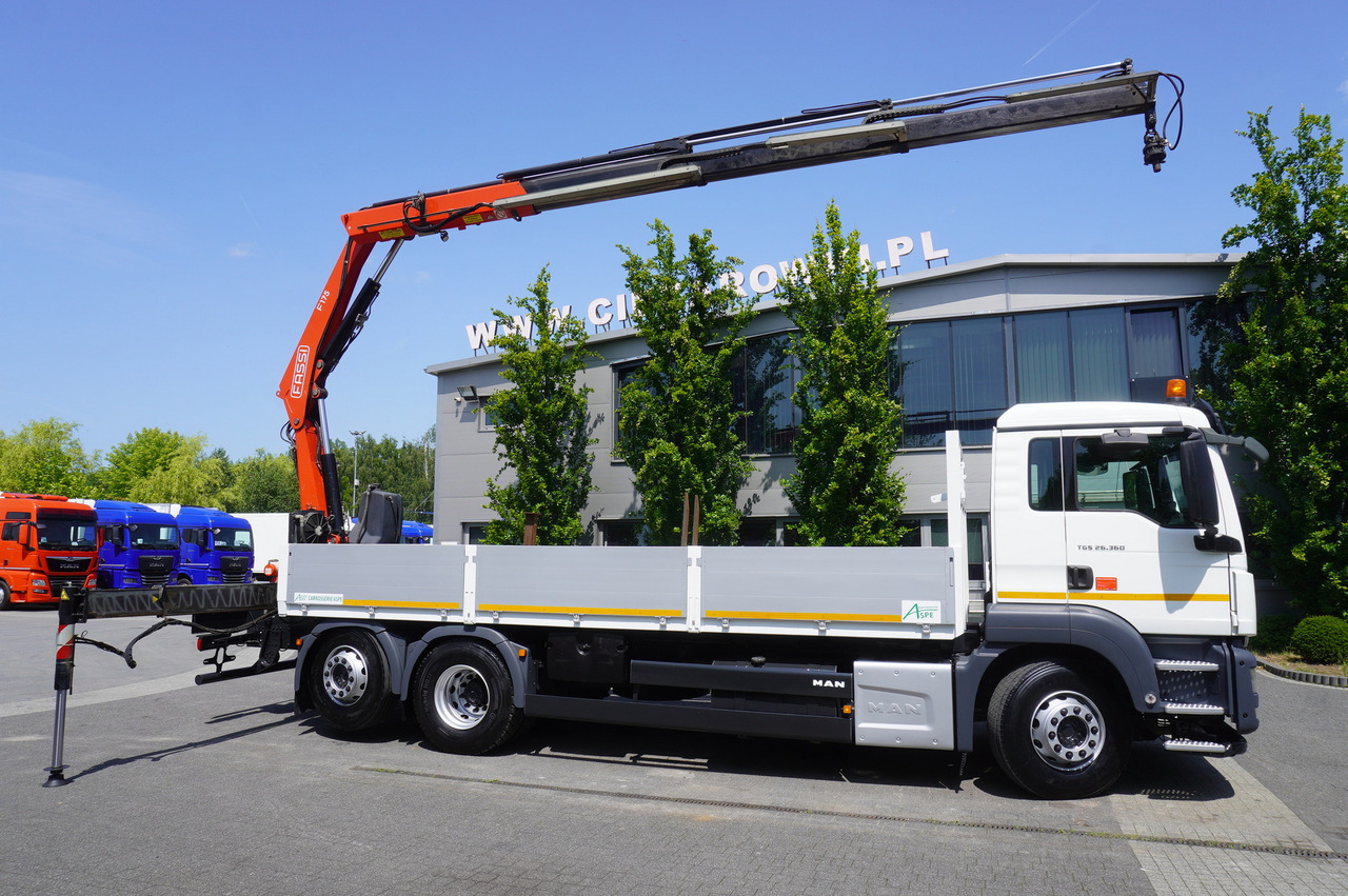 MAN TGS 26.360 Flatbed / Fassi F175 7.7 T / steered 3rd axle - Crane truck: picture 4 MAN TGS 26.360 Flatbed / Fassi F175 7.7 T / steered 3rd axle - Crane truck: picture 4