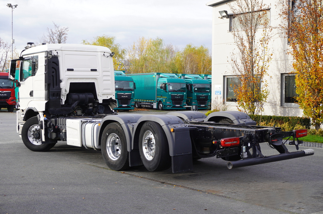 MAN TGS 26.510 6x4/4 Hydrodrive / Steering axle / Retarder / Sleeper cab - Crane truck: picture 3 MAN TGS 26.510 6x4/4 Hydrodrive / Steering axle / Retarder / Sleeper cab - Crane truck: picture 3